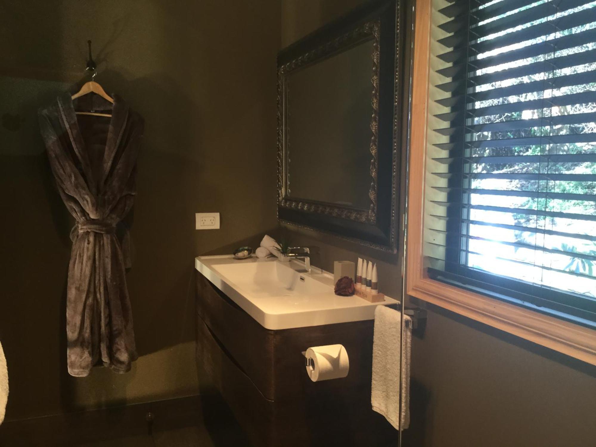 The Flying Trout Boutique Lodge Таупо Экстерьер фото
