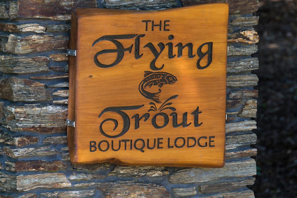 The Flying Trout Boutique Lodge Таупо Экстерьер фото